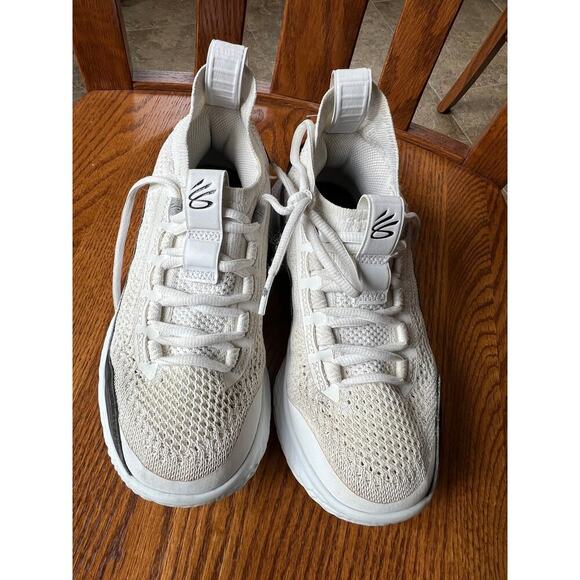 Under Armour Curry Flow white running shoes, youth boys size 4 - Picture 2 of 16